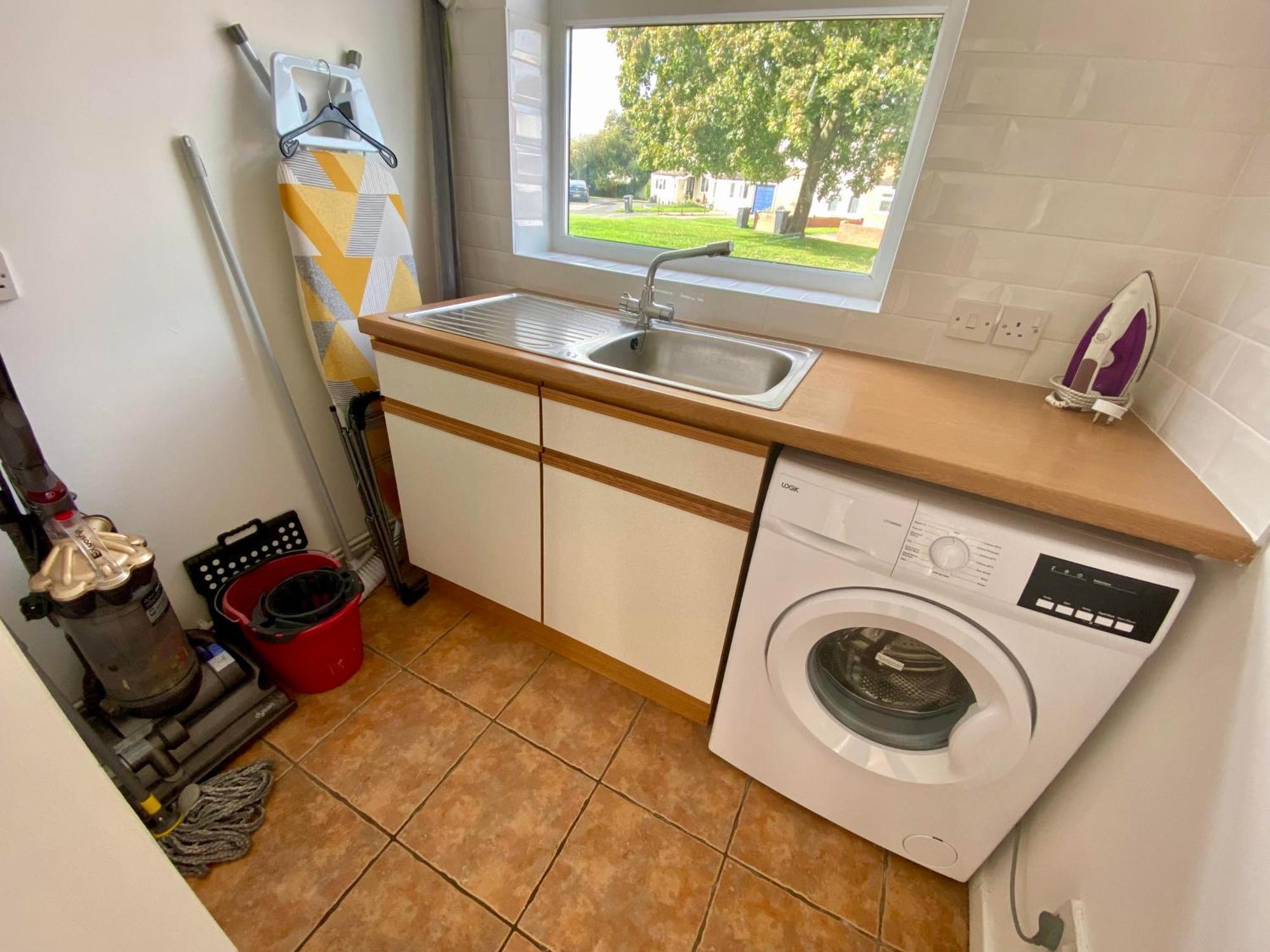 Spacious 3 Bed House, Sleeps 6, Free Parking - 14 Millers Close Леминстер Экстерьер фото